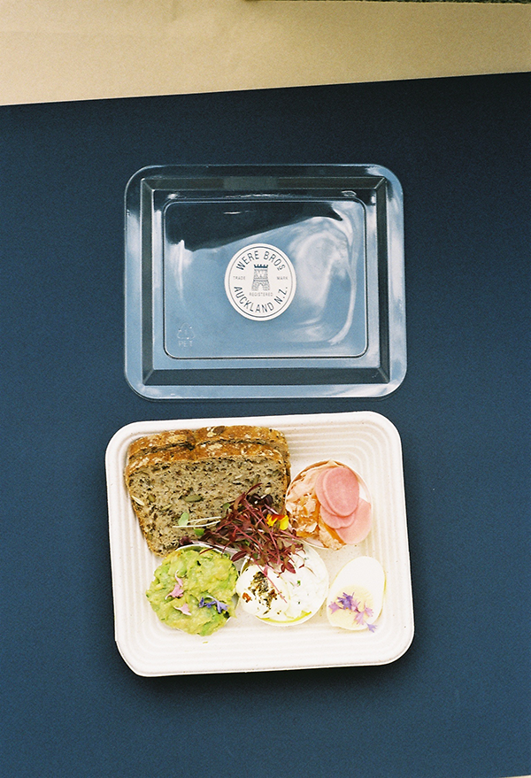 werebros-sandwich-box-2